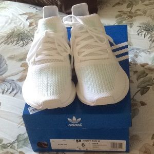 Adidas Women's Swift Run Size 8 White Brand New